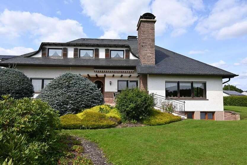 Haus zum Kaufen in Bleialf 519.000 € 248 m²