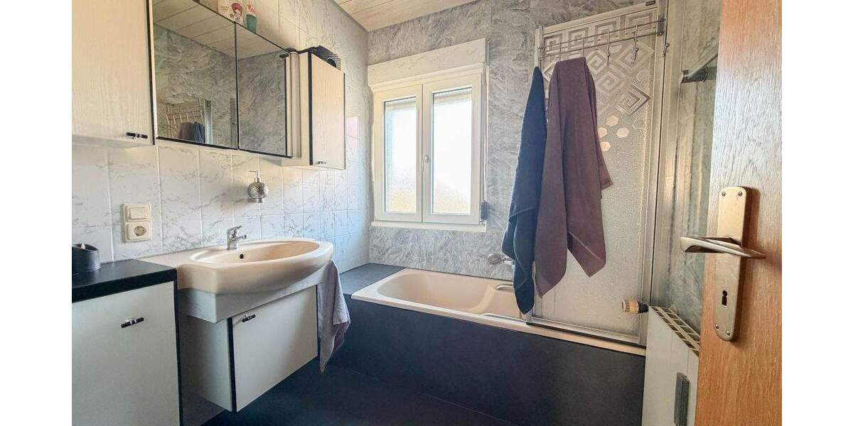 Mehrfamilienhaus, Wohnhaus Neustadt bei Coburg Neustadt - 230.000&euro; | Angebot:25663228