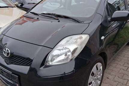 Toyota Yaris 185.000 km 3.900 € Berlin 12057