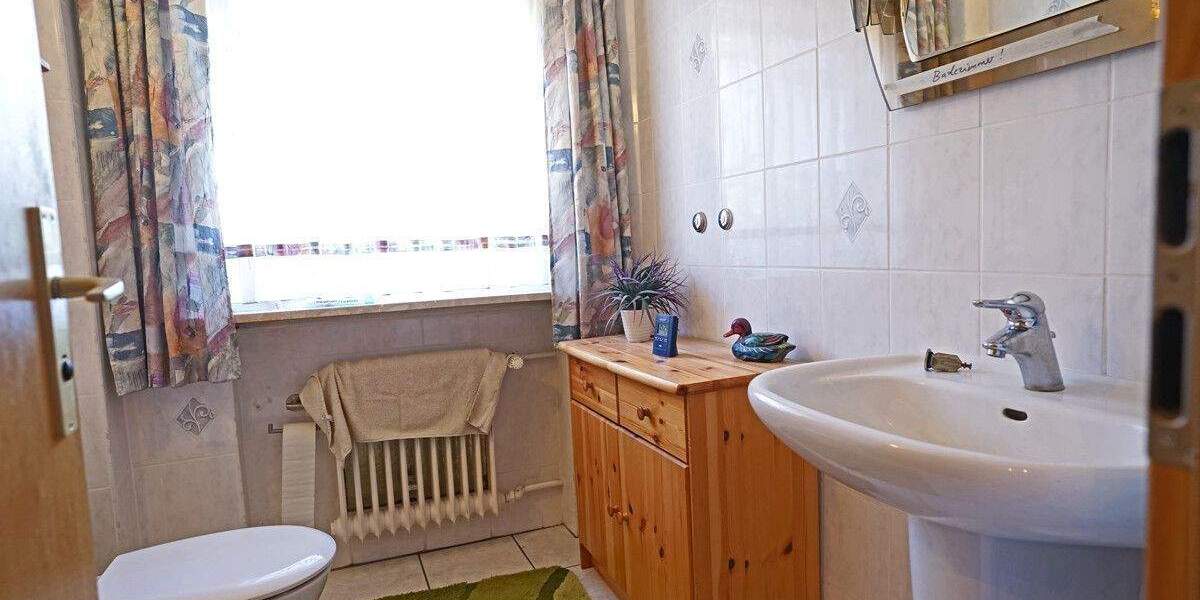 Mehrfamilienhaus, Wohnhaus Kaufungen / Oberkaufungen Oberkaufungen - 7 Zimmer, 202 m&sup2;, 280.000&euro; | Angebot:25771224