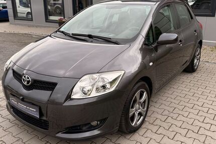 Toyota Auris 84.623 km 7.499 &euro; Ludwigsfelde 14974