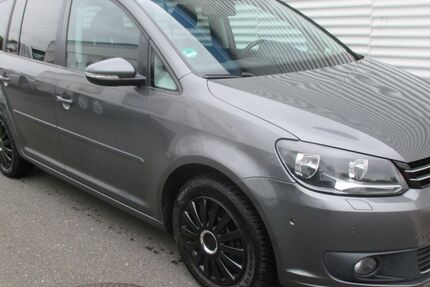 VW Touran 226.295 km 7.888 &euro; Köln 50933