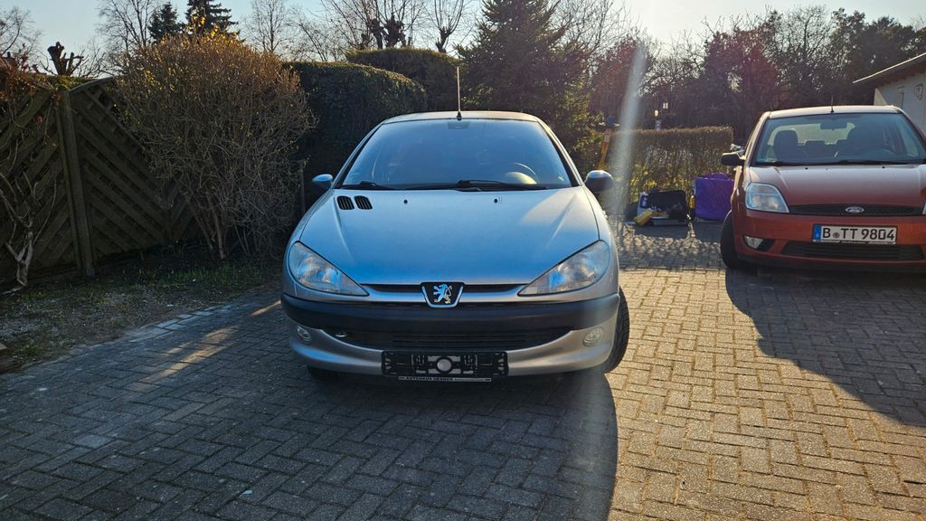 Peugeot 206 84.545 km 2.499 &euro; Berlin 13088
