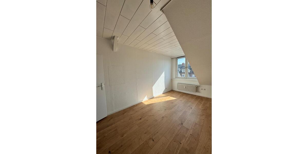 Dachgeschoßwohnung Aachen Aachen-Mitte - 1 Zimmer, 20 m&sup2;, 430&euro; | Angebot:25920216