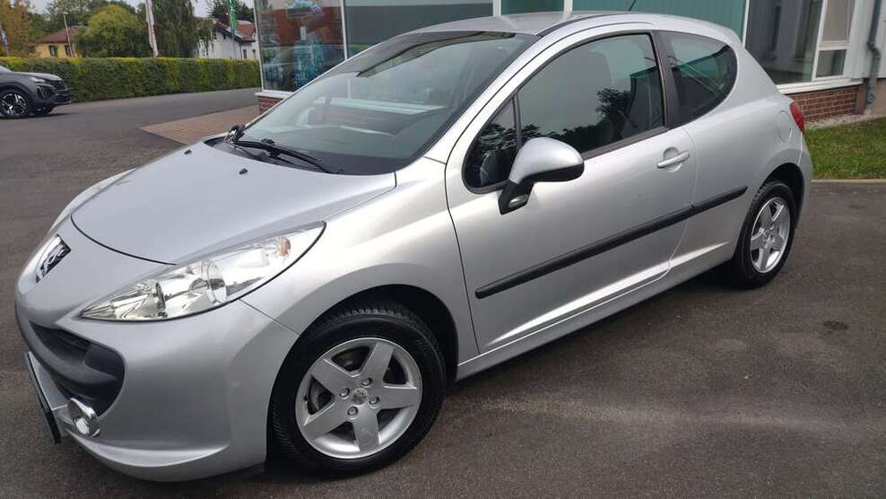 Peugeot 207 61.739 km 4.200 € Torgau 04860