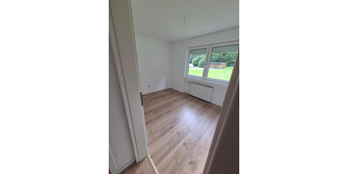 Etagenwohnung Blomberg - 4 Zimmer, 81 m&sup2;, 600&euro; | Angebot:26415601