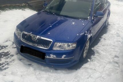 Skoda Superb 184.000 km 4.999 &euro; Morsbach 51597