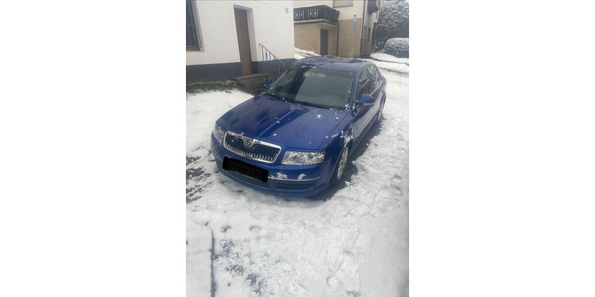 Skoda Superb 184.000 km 4.999 &euro; Morsbach 51597