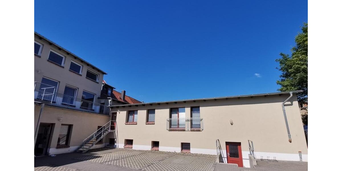 Dachgeschoßwohnung Ballenstedt - 3 Zimmer, 67 m&sup2;, 402&euro; | Angebot:26086108