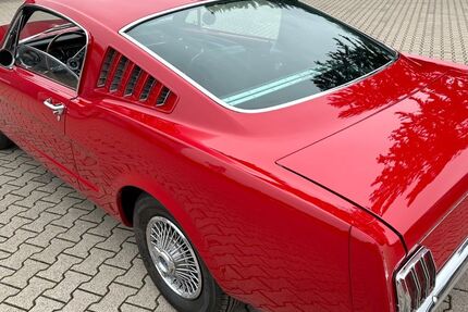 Ford Mustang 99.999 km 40.444 € Selm 59379