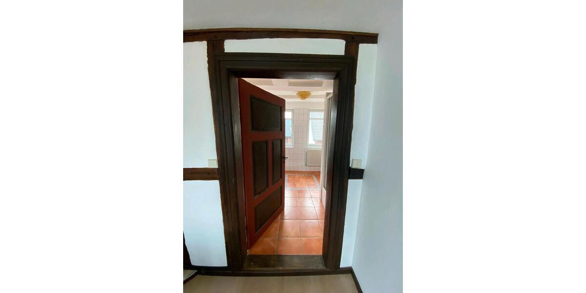 Dachgeschoßwohnung Rühen - 3 Zimmer, 65 m&sup2;, 639&euro; | Angebot:25369505