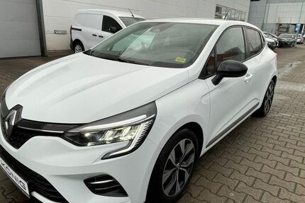 Renault Clio 23.624 km 16.997 € Jena 07749