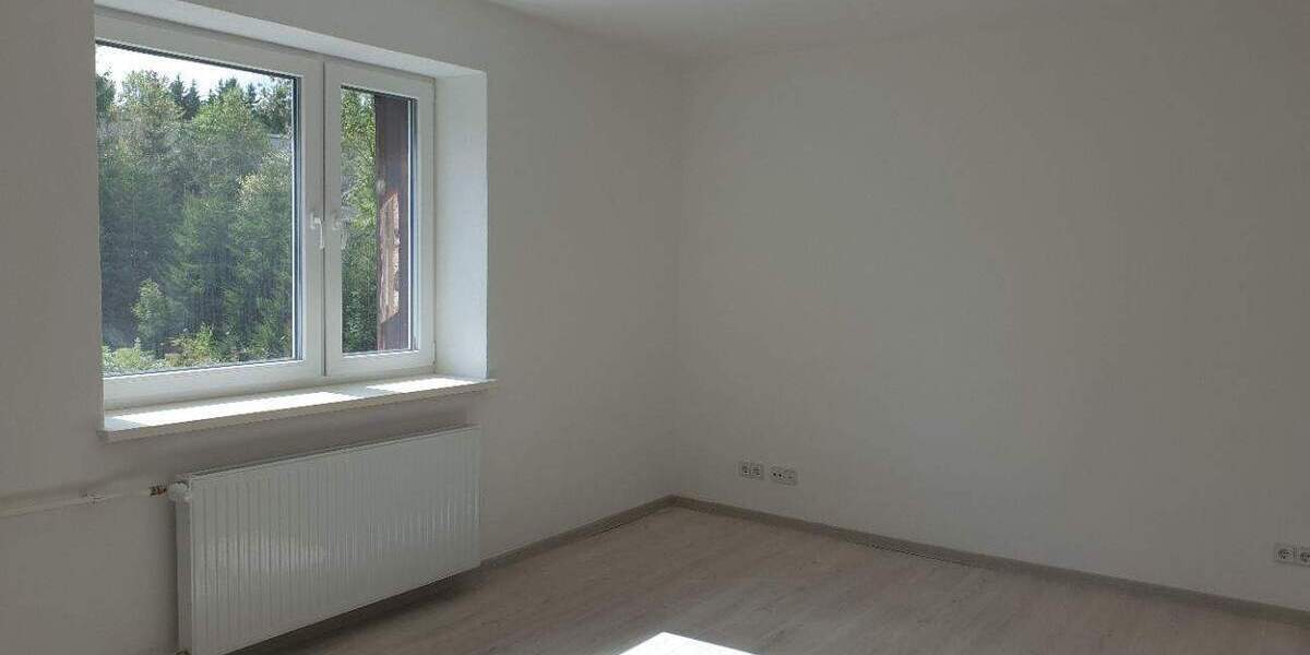 Zimmer Johanngeorgenstadt - 3 Zimmer, 65 m&sup2;, 360&euro; | Angebot:26389545