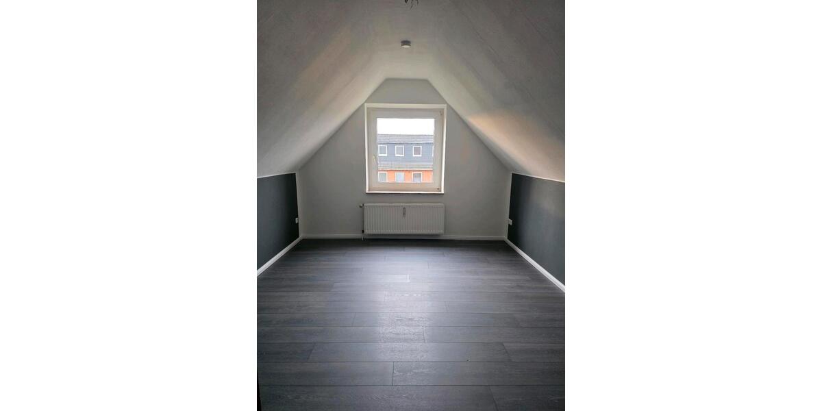 Dachgeschoßwohnung Wurster Nordseeküste - 3 Zimmer, 82 m&sup2;, 800&euro; | Angebot:25418763