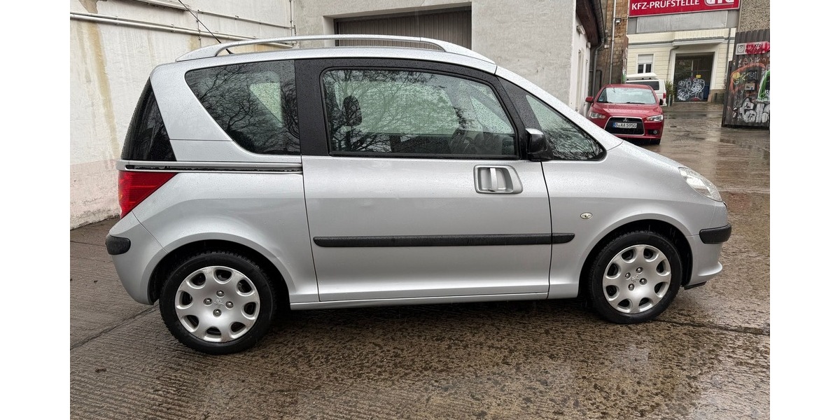 Peugeot 1007 Premium Automatik Sitzheizung Klimaautom. 155.000 km 1.900 &euro; Berlin 10247