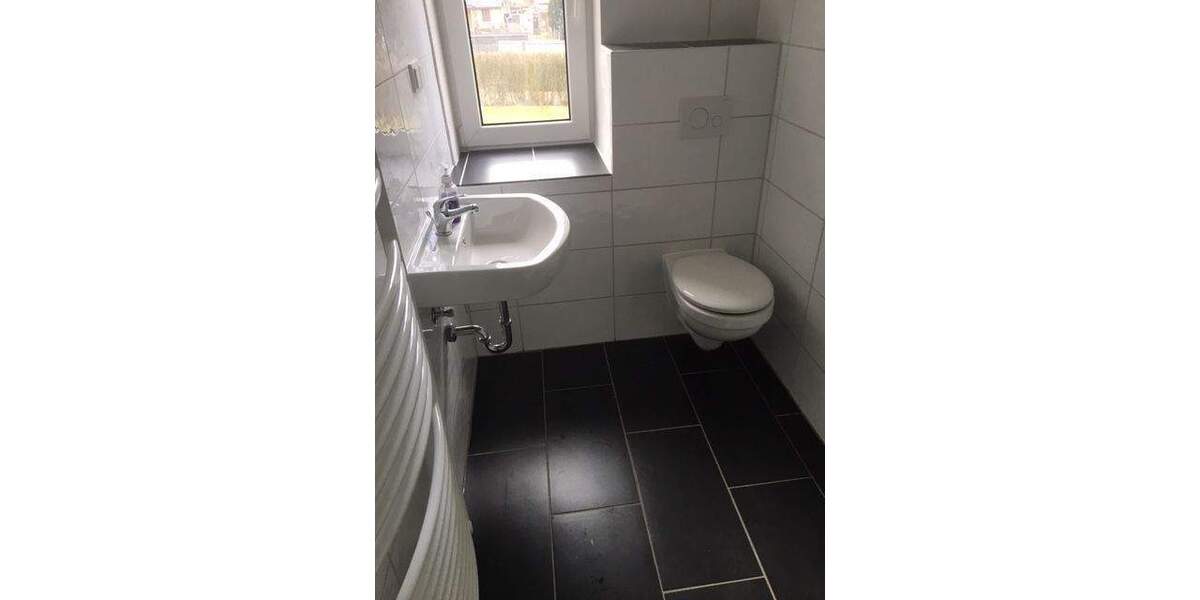 Etagenwohnung Teuchern - 2 Zimmer, 53 m&sup2;, 45.000&euro; | Angebot:26433801