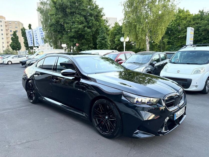 BMW M5 6.500 km 139.000 € Würzburg 97076