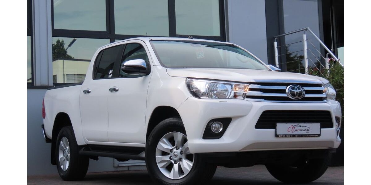 Toyota Hilux 228.800 km 24.900 &euro; Neuss 41469