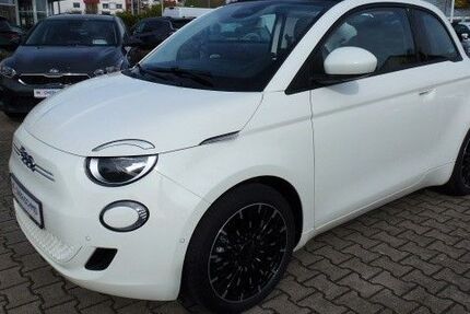 Fiat 500 12.900 km 25.980 € Waldheim 04736