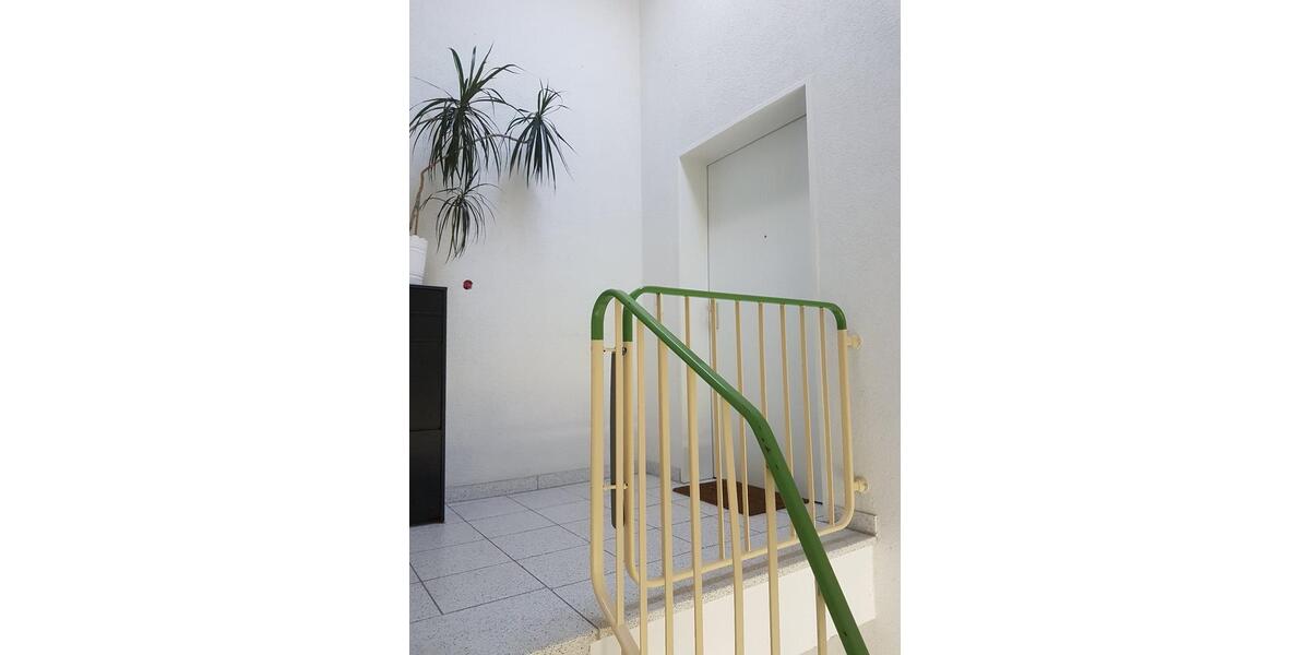 Wunderschöne, helle Dachgeschosswohnung im Grünen PROVISIONSFREI 2 zimmer