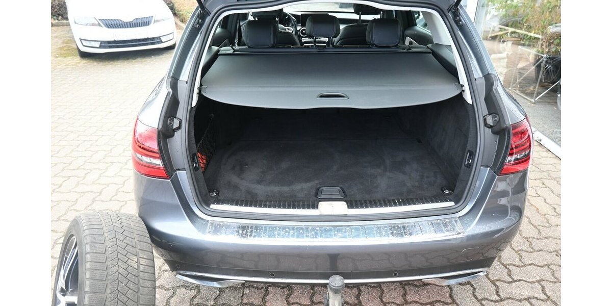 Mercedes-Benz C 200 Td 9G*Avantg* Leder Navi LED RFK 17Alu AHK 120.000 km 19.500 &euro; Seevetal - Hittfeld 21218