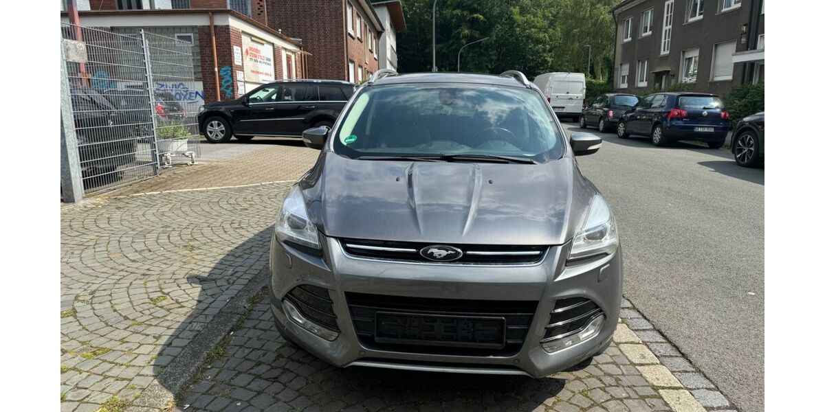 Ford Kuga 173.000 km 8.999 &euro; Gelsenkirchen 45879