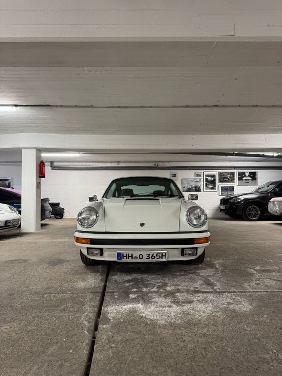 912