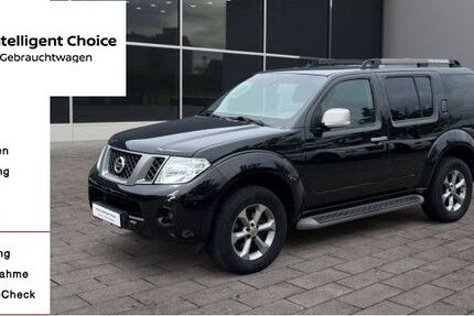 Nissan Pathfinder 230.300 km 9.999 &euro; Zwickau 08056