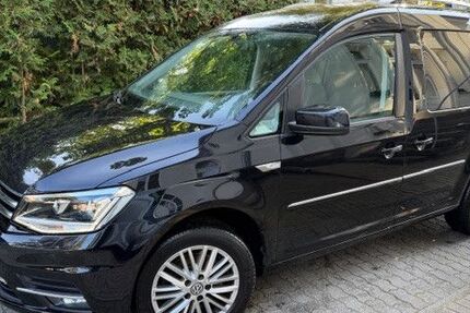 VW Caddy 215.791 km 10.950 &euro; Berlin 13407