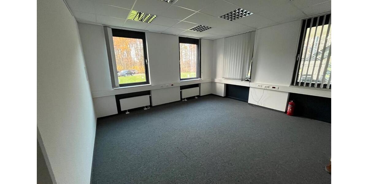 Ab Frühjahr verfügbar: Repräsentative Bürofläche mit 12 Räumen zimmer