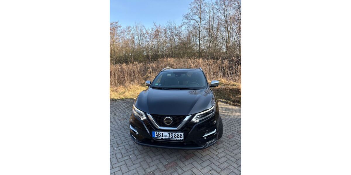 Nissan Qashqai 75.000 km 16.800 &euro; Holzweissig 06808