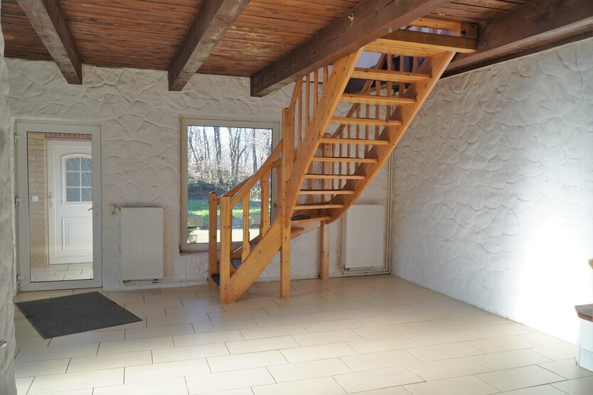 Gemütliches Einfamilienhaus mit Kamin, Doppelgarage und Erweiterungspotenzial 4 zimmer