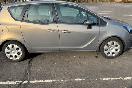 Opel Meriva 125.000 km 4.900 &euro; Karlstein am Main 63791