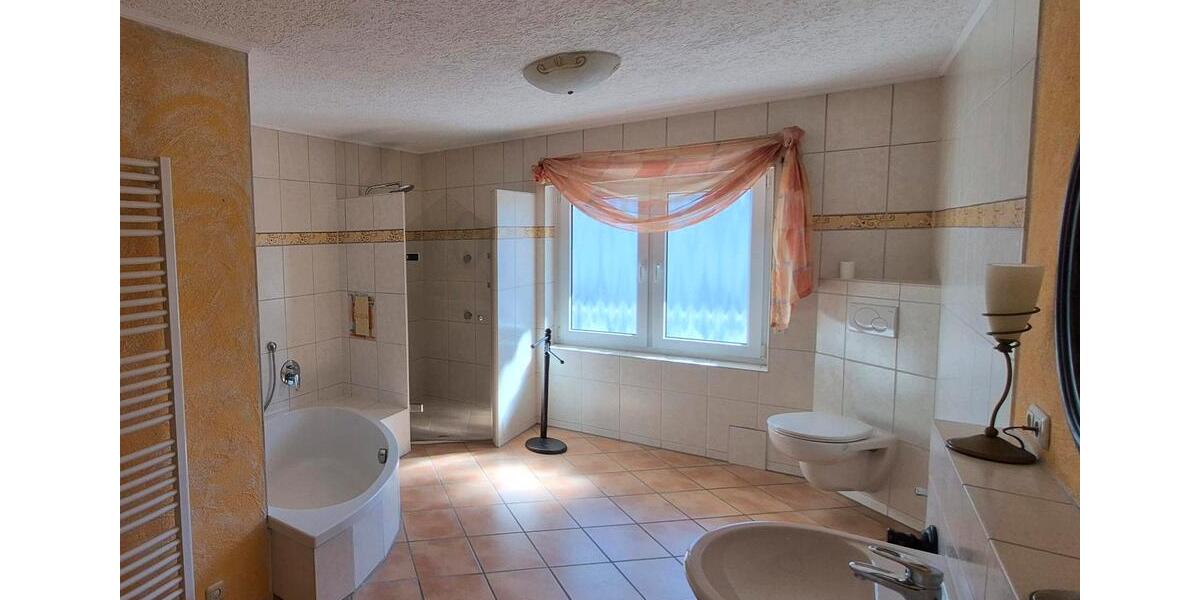 Einfamilienhaus Urmitz - 5 Zimmer, 165 m&sup2;, 620.000&euro; | Angebot:26337206