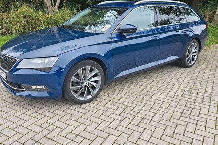 Skoda Superb 214.000 km 18.400 &euro; Itzstedt 23845