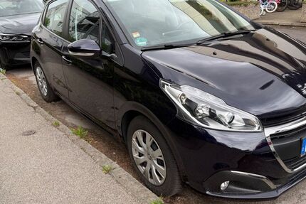 Peugeot 208 57.000 km 7.120 &euro; Germering 82110