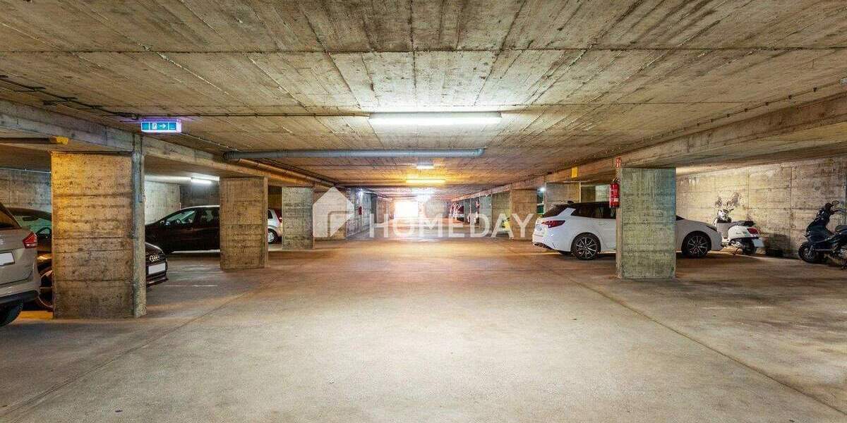 Großzügiges Wohngefühl: Lichtdurchflutete 4-Zimmer-Wohnung mit Westbalkon und Blick ins Grüne 4 zimmer