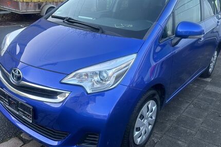 Toyota Verso-S 79.890 km 7.900 &euro; Bremen 28215