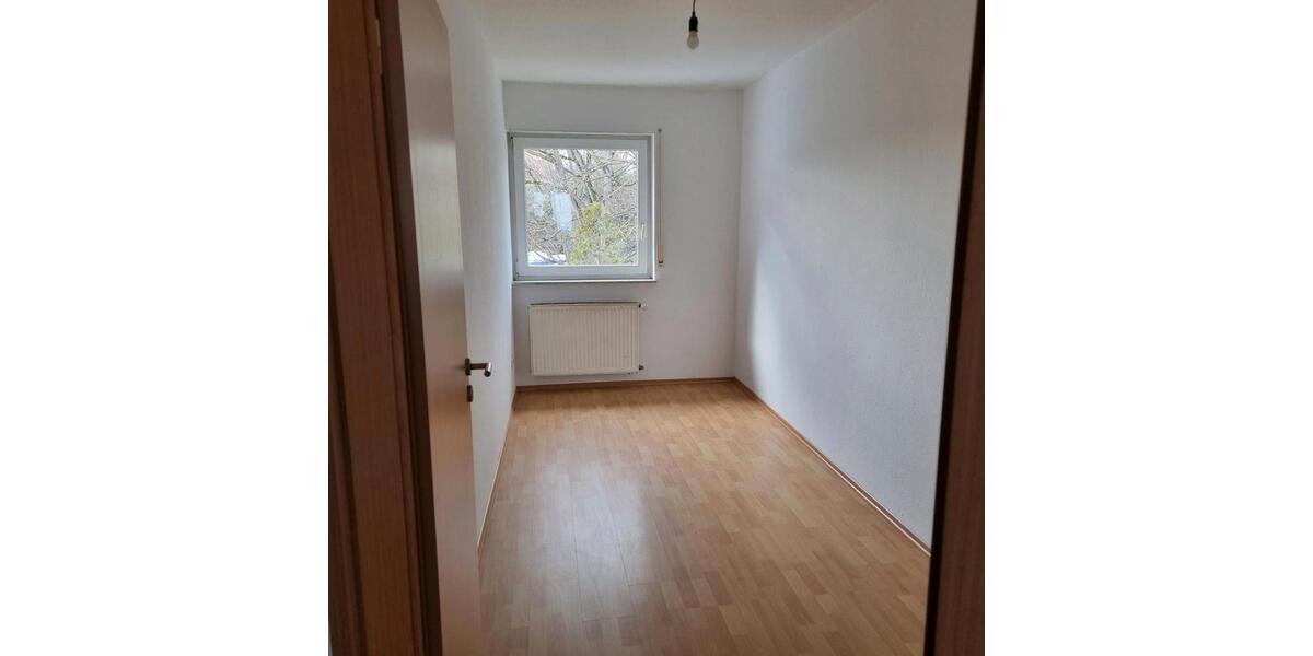 Etagenwohnung Völklingen - 3 Zimmer, 65 m&sup2;, 550&euro; | Angebot:26621797