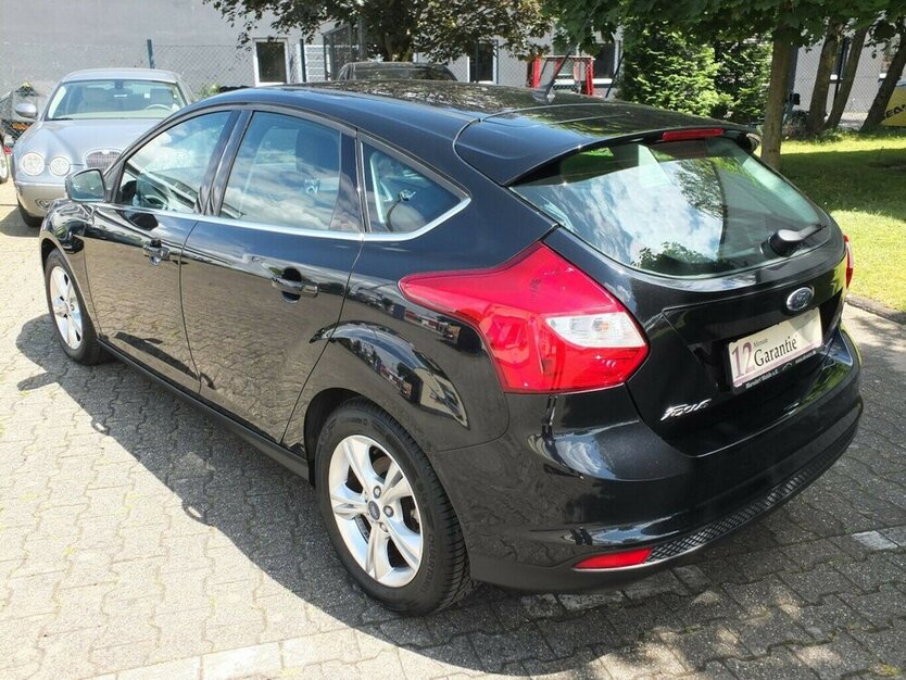 Ford Focus CHAMPIONS EDITION 5-TÜRIG orig.53.215 km ! 53.215 km 8.404 € Köln 50858
