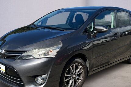 Toyota Verso 137.330 km 9.900 &euro; Bargteheide 22941