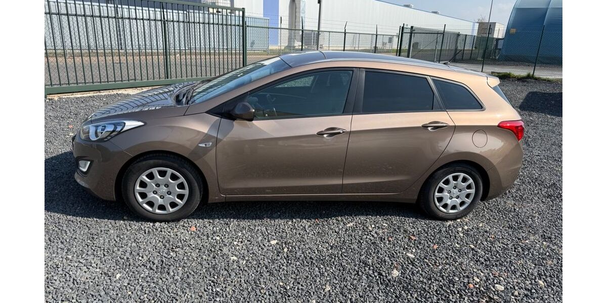 Hyundai i30 142.780 km 7.850 &euro; Heinsberg 52525