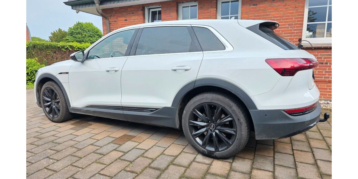 Audi e-tron 151.000 km 24.950 &euro; Steinfurt 48565