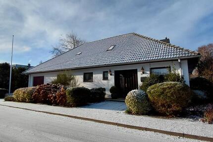 Haus Lunden - 4 Zimmer, 135 m&sup2;, 1.250&euro; | Angebot:25156967