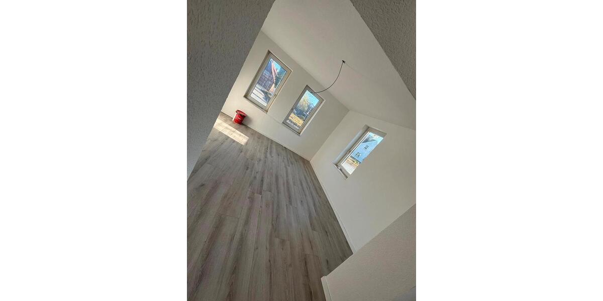 Mehrfamilienhaus, Wohnhaus Bergen - 10 Zimmer, 200 m&sup2;, 1.750&euro; | Angebot:26289319
