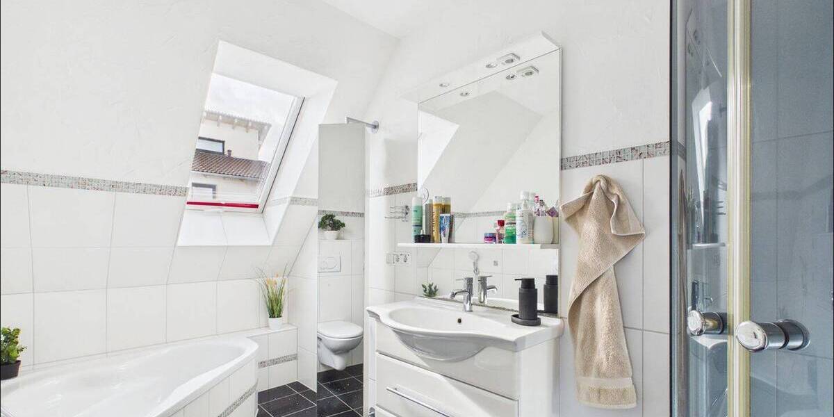 Mehrfamilienhaus, Wohnhaus Großostheim / Wenigumstadt Wenigumstadt - 8 Zimmer, 255 m&sup2;, 869.000&euro; | Angebot:26686345