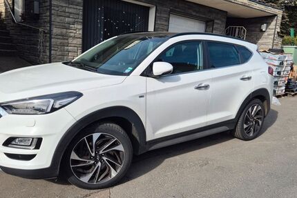 Hyundai TUCSON 165.000 km 15.500 &euro; Gummersbach 51645
