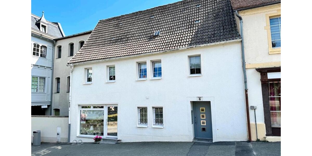 Einfamilienhaus Querfurt - 12 Zimmer, 221 m&sup2;, 200.000&euro; | Angebot:26971210