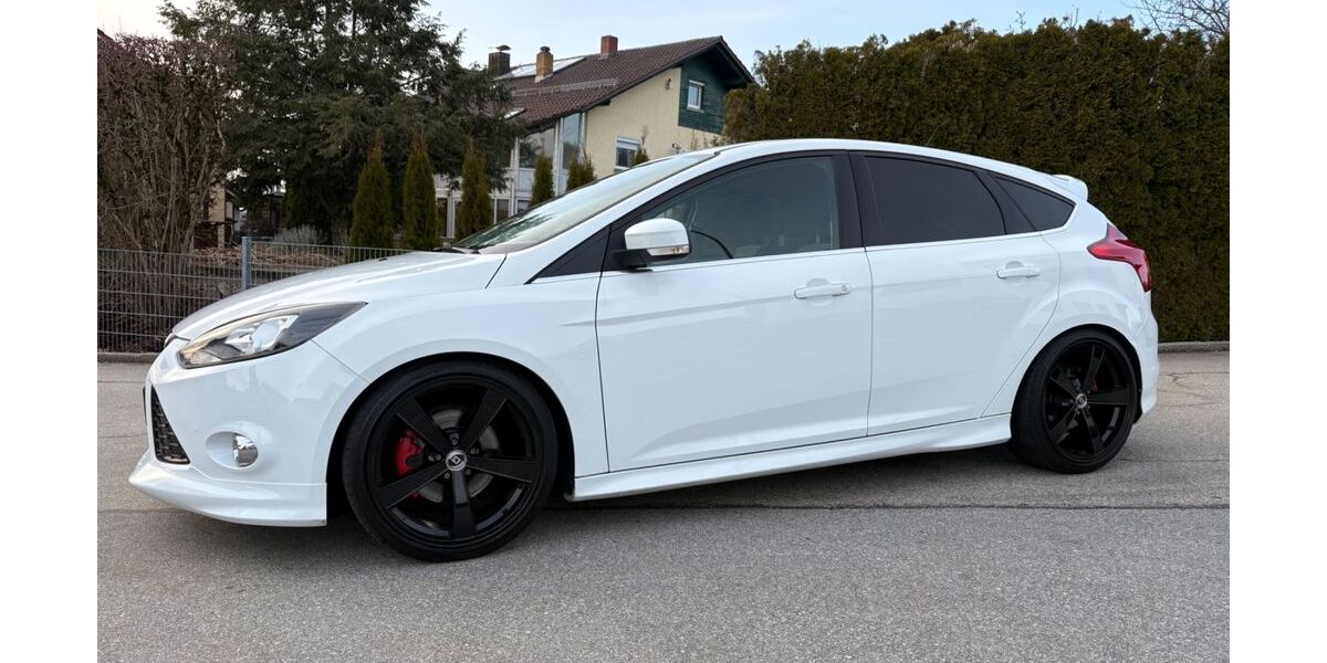 Ford Focus 123.000 km 7.499 &euro; Büchlberg 94124