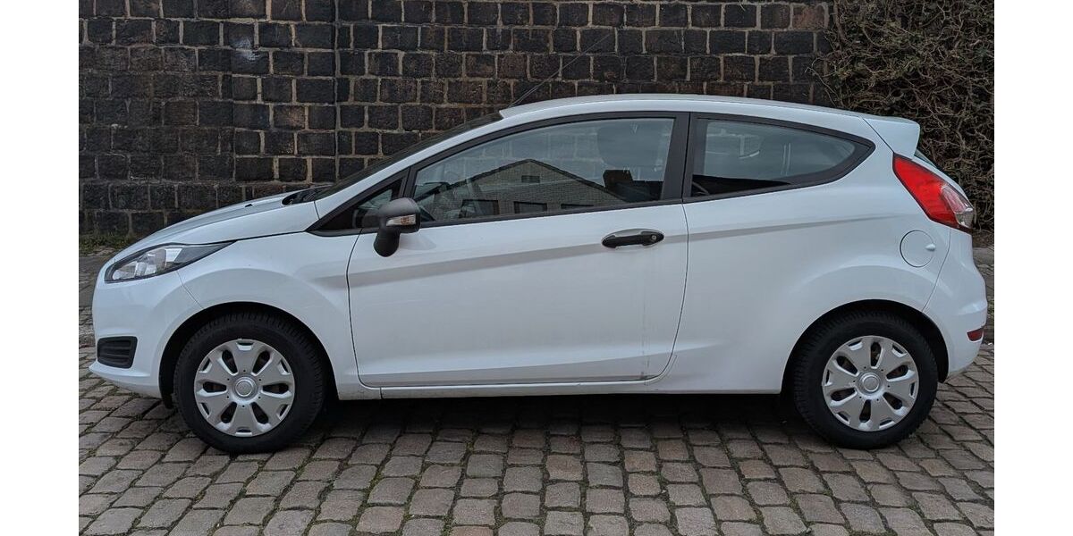 Ford Fiesta 148.480 km 3.200 &euro; Bremen 28217